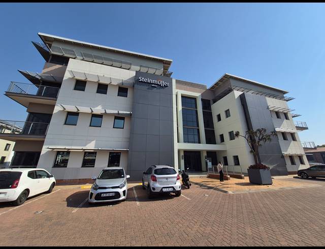 154M² OFFICE TO LET IN RIVONIA